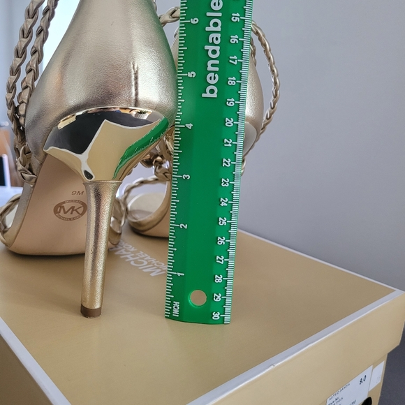 Shoes - Picture 6 of 6